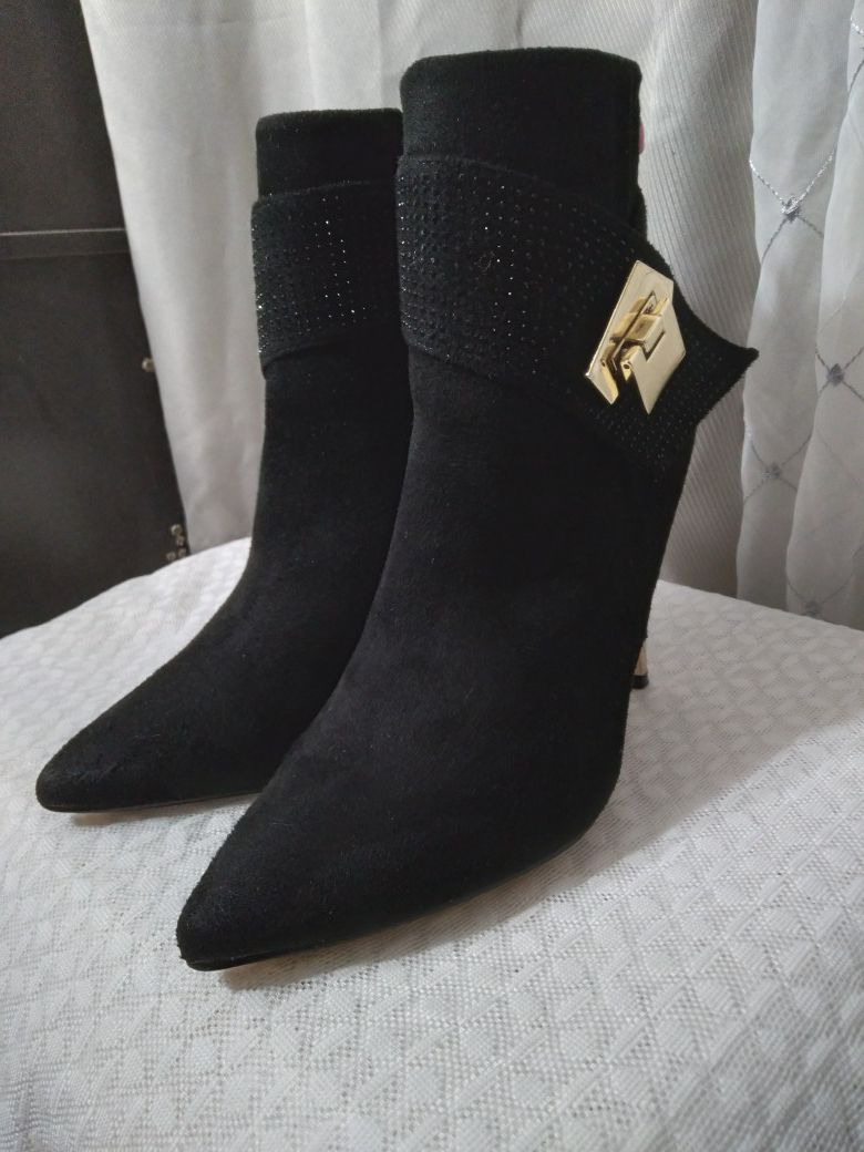Black Suede Boots 6 1/2