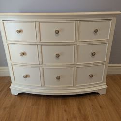 Cream Marble Inlay Thomasville Chest of Drawers Dresser
