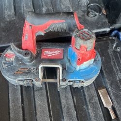 Milwaukee M12 bandsaw