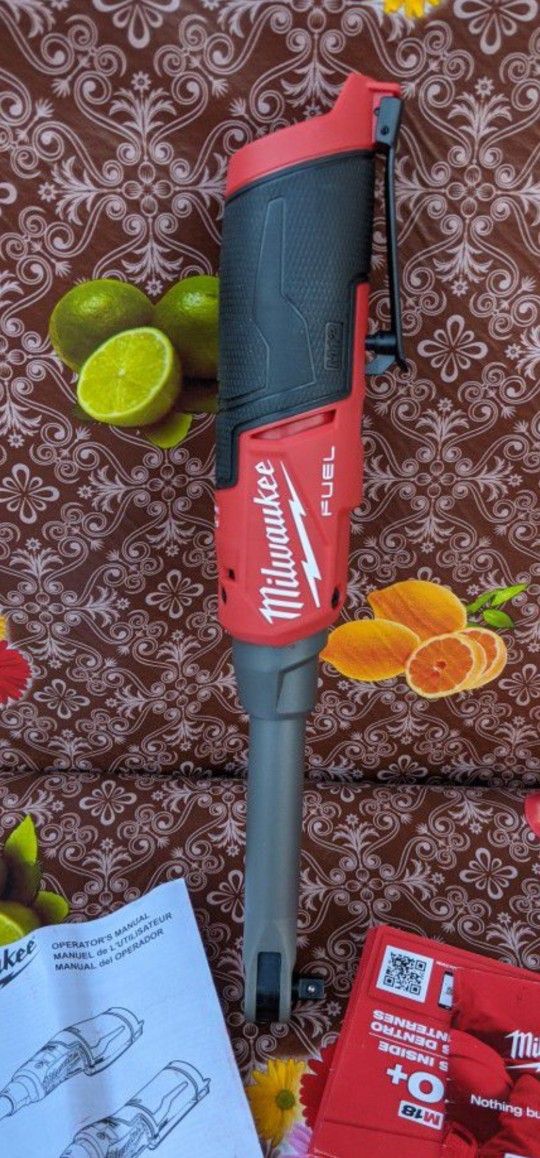 Milwaukee
M12 FUEL 12V Lithium-Ion Brushless Cordless 3/8 in. Extended Reach High Speed Ratchet (Tool Only)