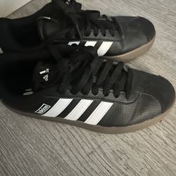 Adidas Shoes Fits A 7 1/2 Woman’s