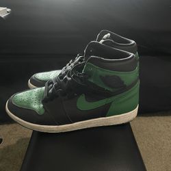 Pine Green Jordan 1’s
