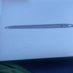 13inch MacBook Air With Apple M1 Chip 