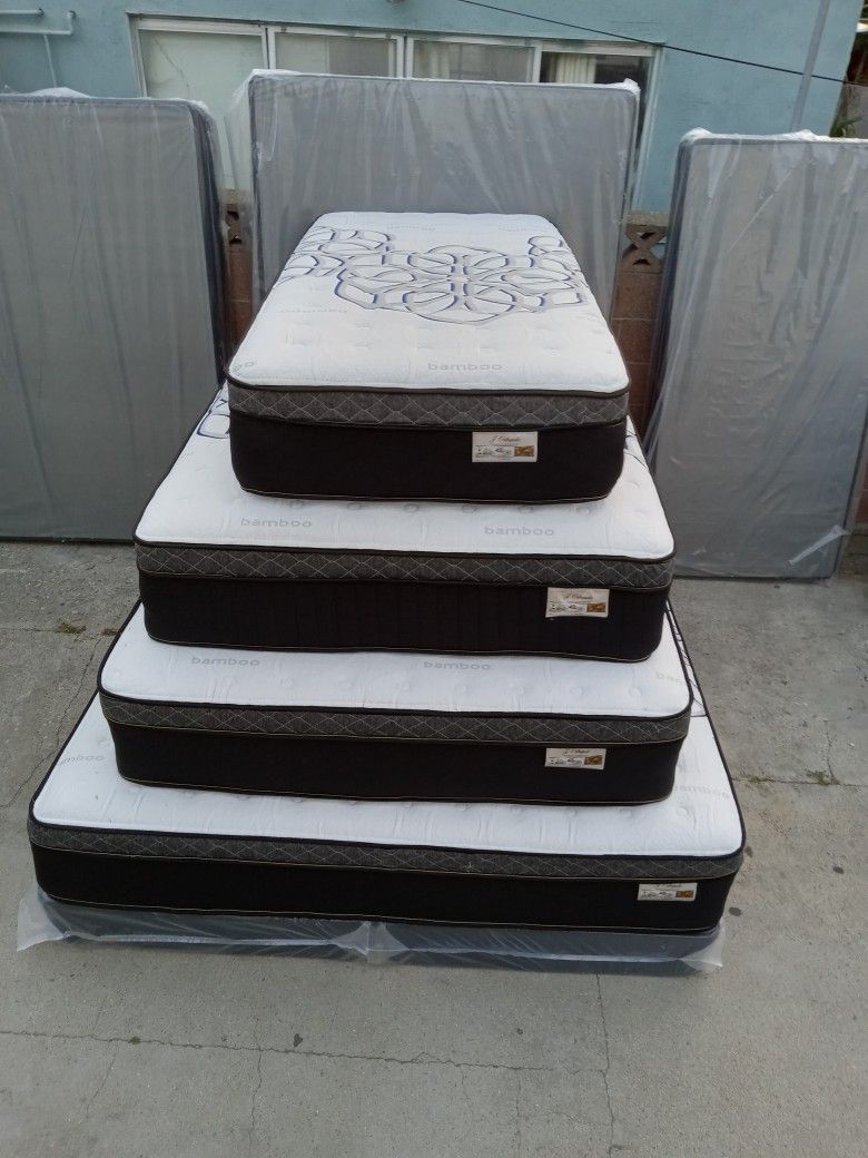 Queen Size Pillow Top Mattress 12" Thick 