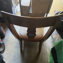 4 Dinning Room Chairs 
