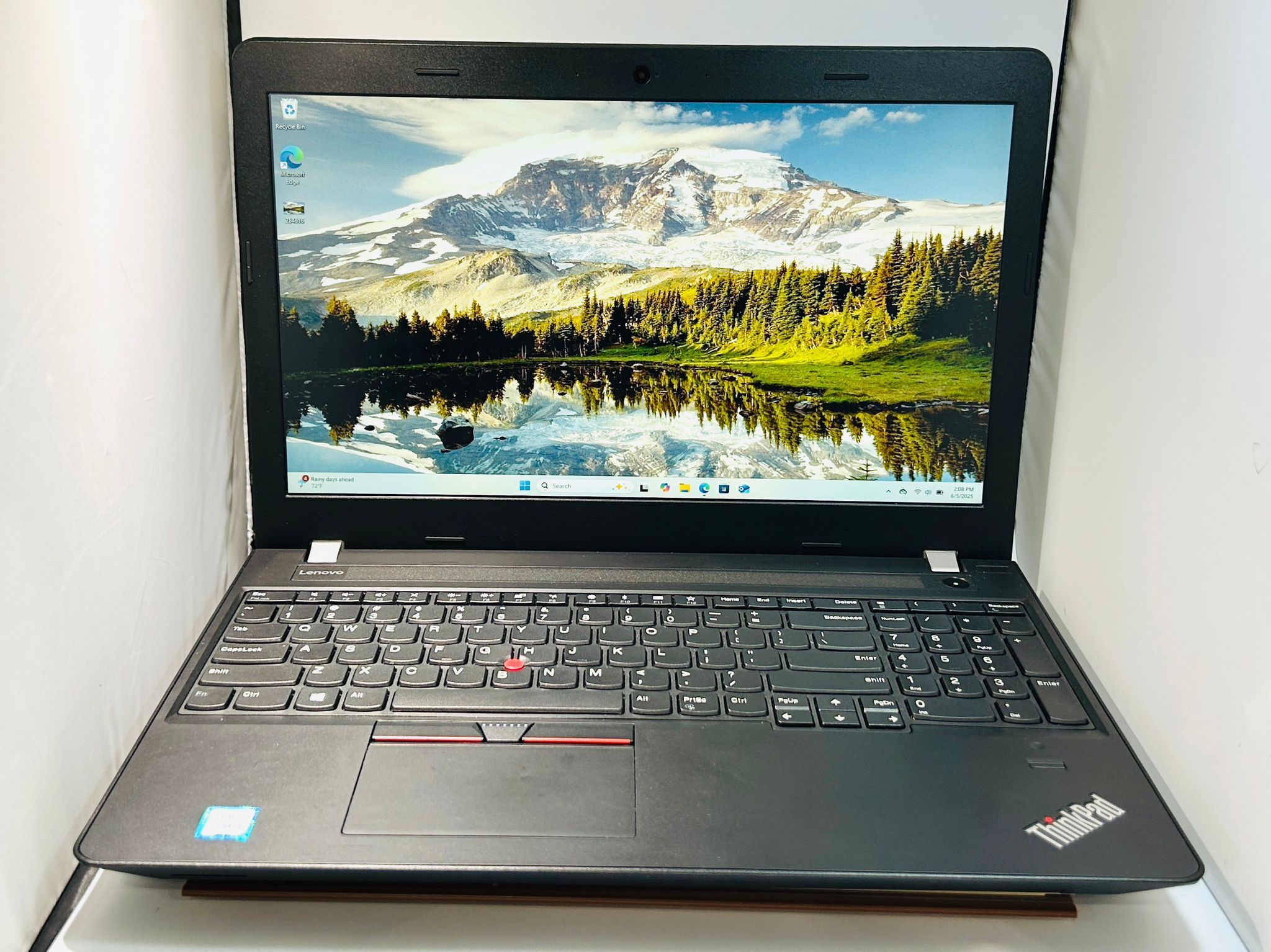 Lenovo 15” E570 Core i5-7200 2.70Ghz 16GB 256GB SSD Windows 11 Pro Fully Functional