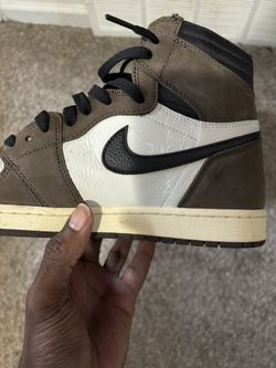Travis Scott 1s