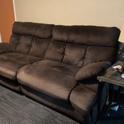 Reclinable Couches 