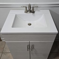 Vanity 24" for Bathroom  w/ Cultured Marble top and Faucet