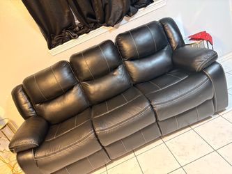 Leather couches set