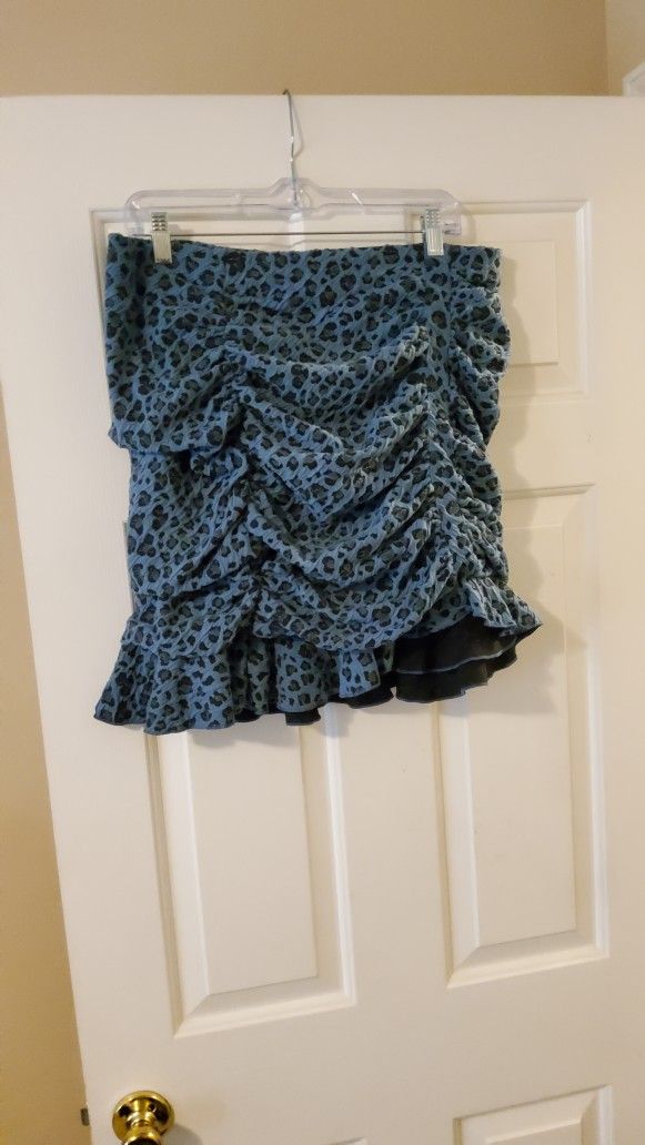 Perfectly Priscilla Blue Leopard Print Skirt Size 1XL