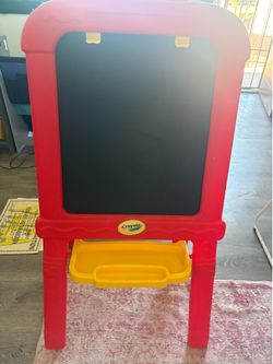 Crayola Double-Sided Easel