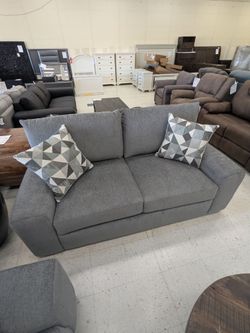 Clayton Loveseat