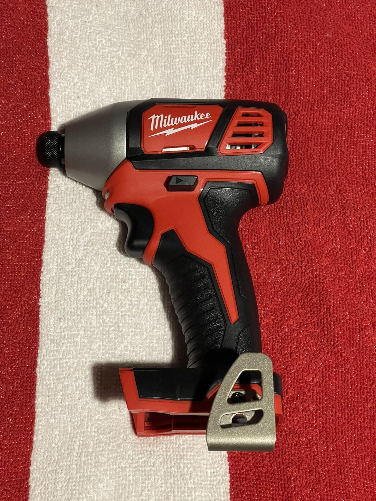 NEW M18 MILWAUKEE 1/4” HEX IMPACT DRIVER
