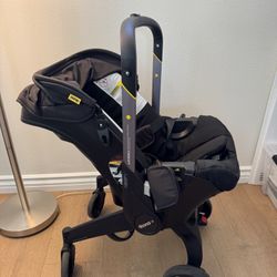 Doona Stroller car seat with Base and Inserts