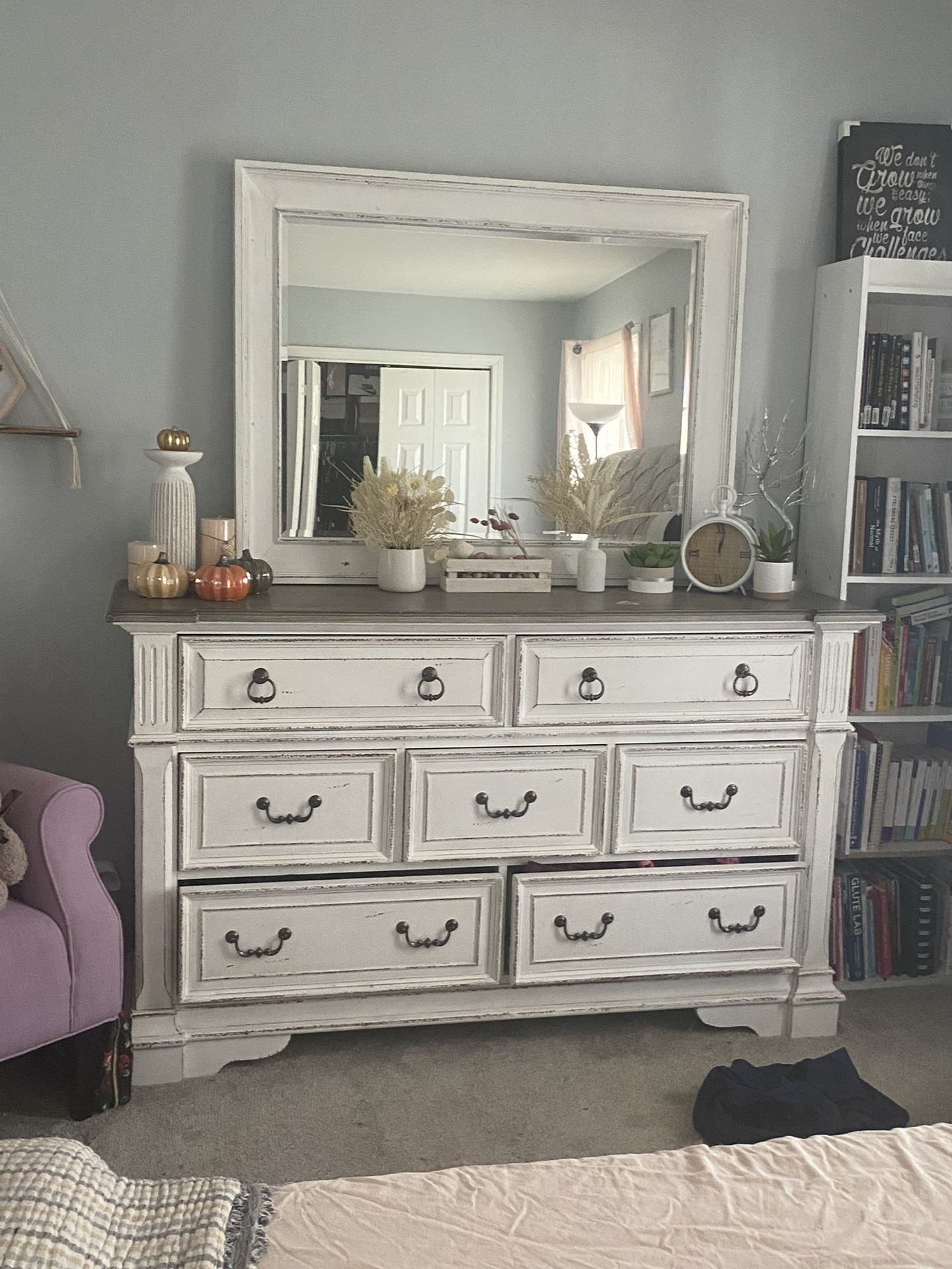 Queen Bedroom Set
