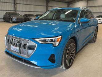 2019 Audi e-tron Prestige quattro
