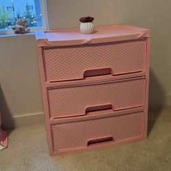Plastic dresser 