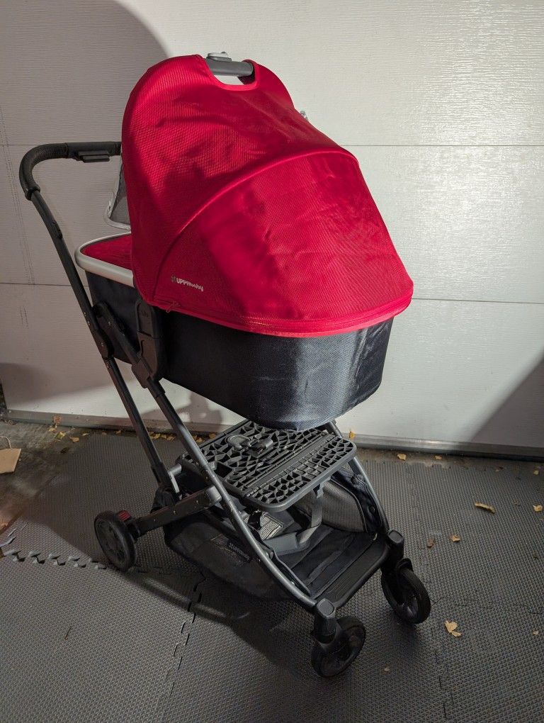 Uppababy Minu V2 With Adapters And Bassinet