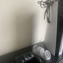 Ps5 with controller+  cable + charging docks