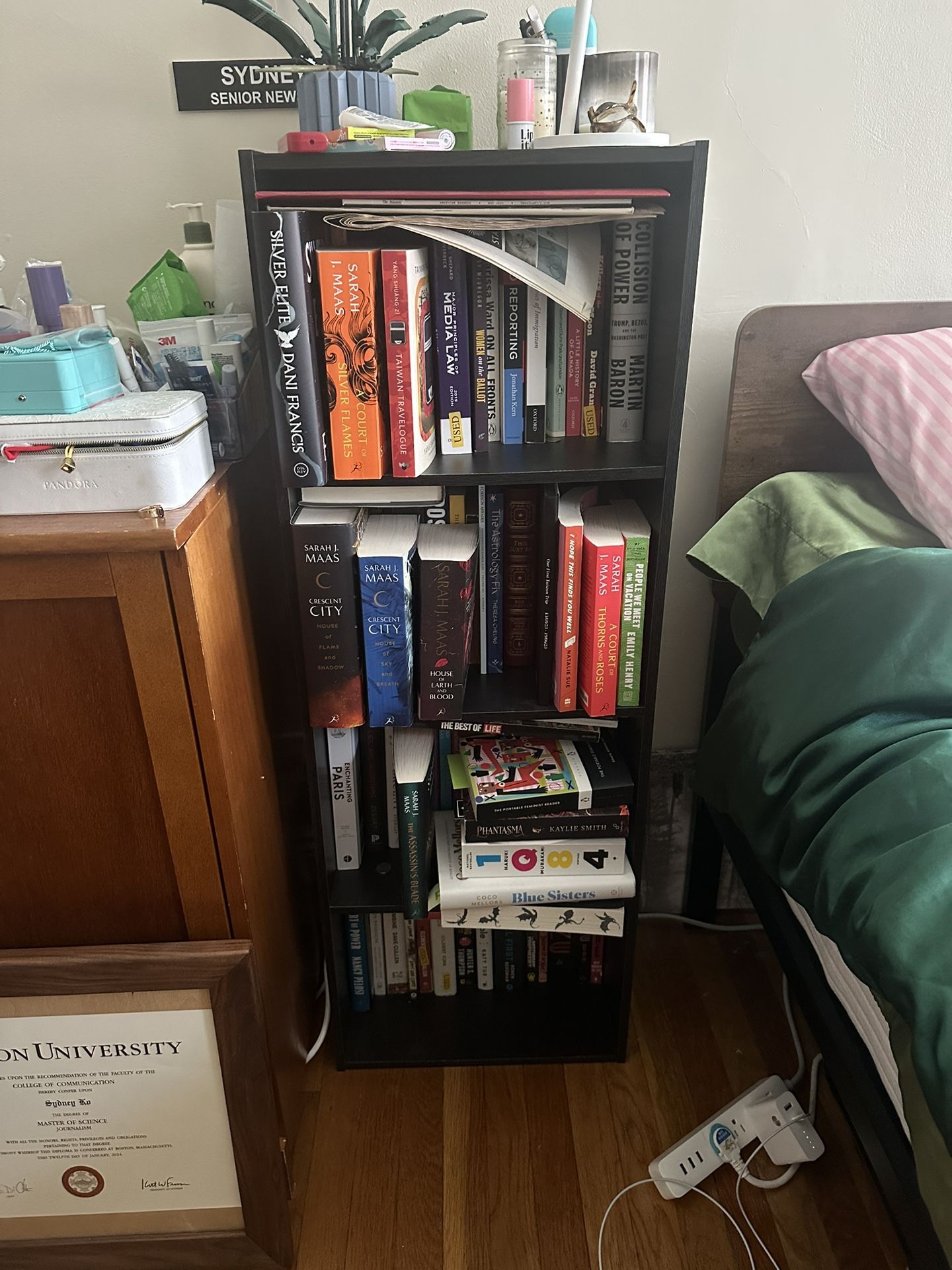 Bookcase/cubby