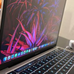 MacBook Pro (13-inch, M2, 2022) Chip Apple M2  Memory 8GB Color: Silver   Bought: 2022 (Barely used) 