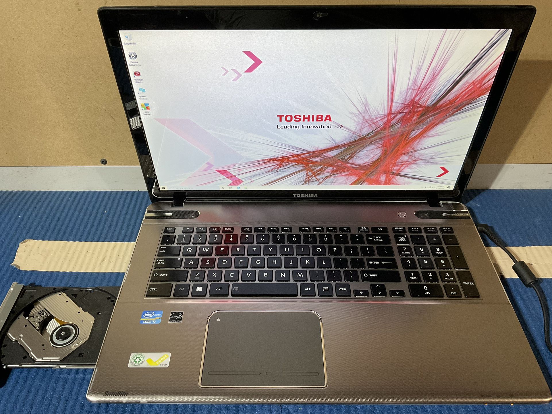 Toshiba Satellite P875