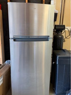 Whirlpool Stainless Steel Top-Freezer Refrigerator