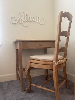 Wood desk/vanity with chair