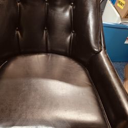  LEATHER COCKTAIL CHAIR-FREE