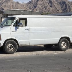 1990 Dodge Ram Van B250 V8 