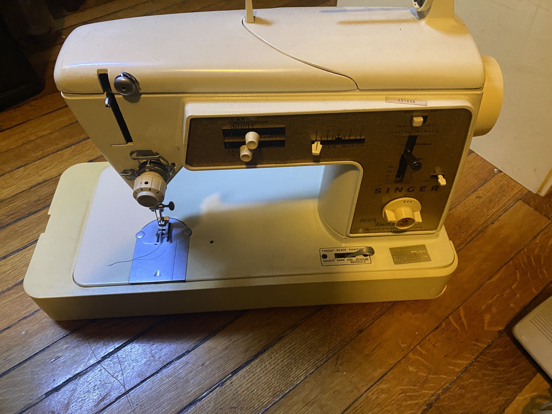 Vintage sewing machine, Singer Touch & Sew