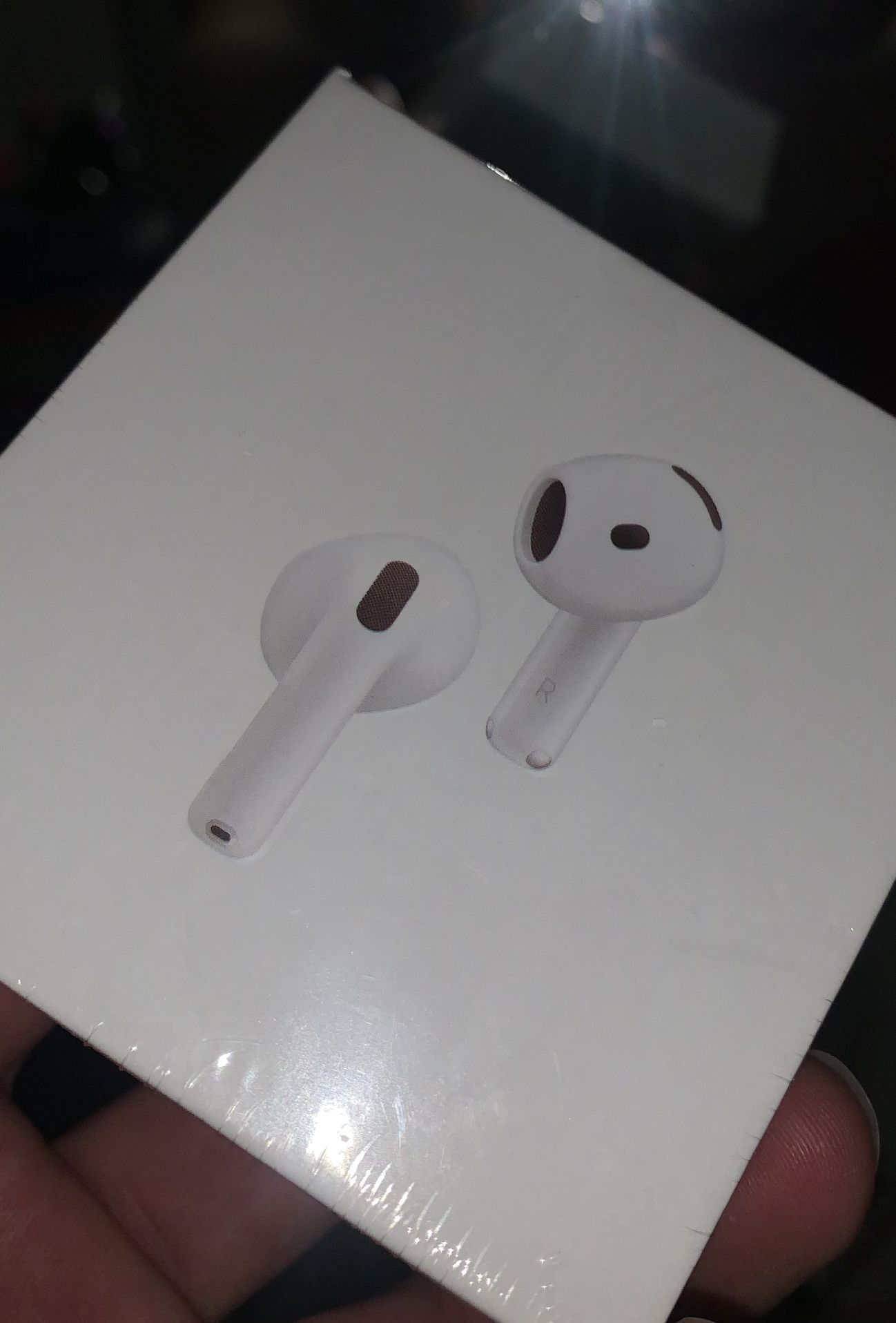 AirPods 4