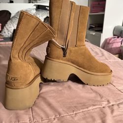 Uggs high tops boots