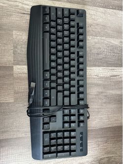 Used wired keyboard in good condition $6