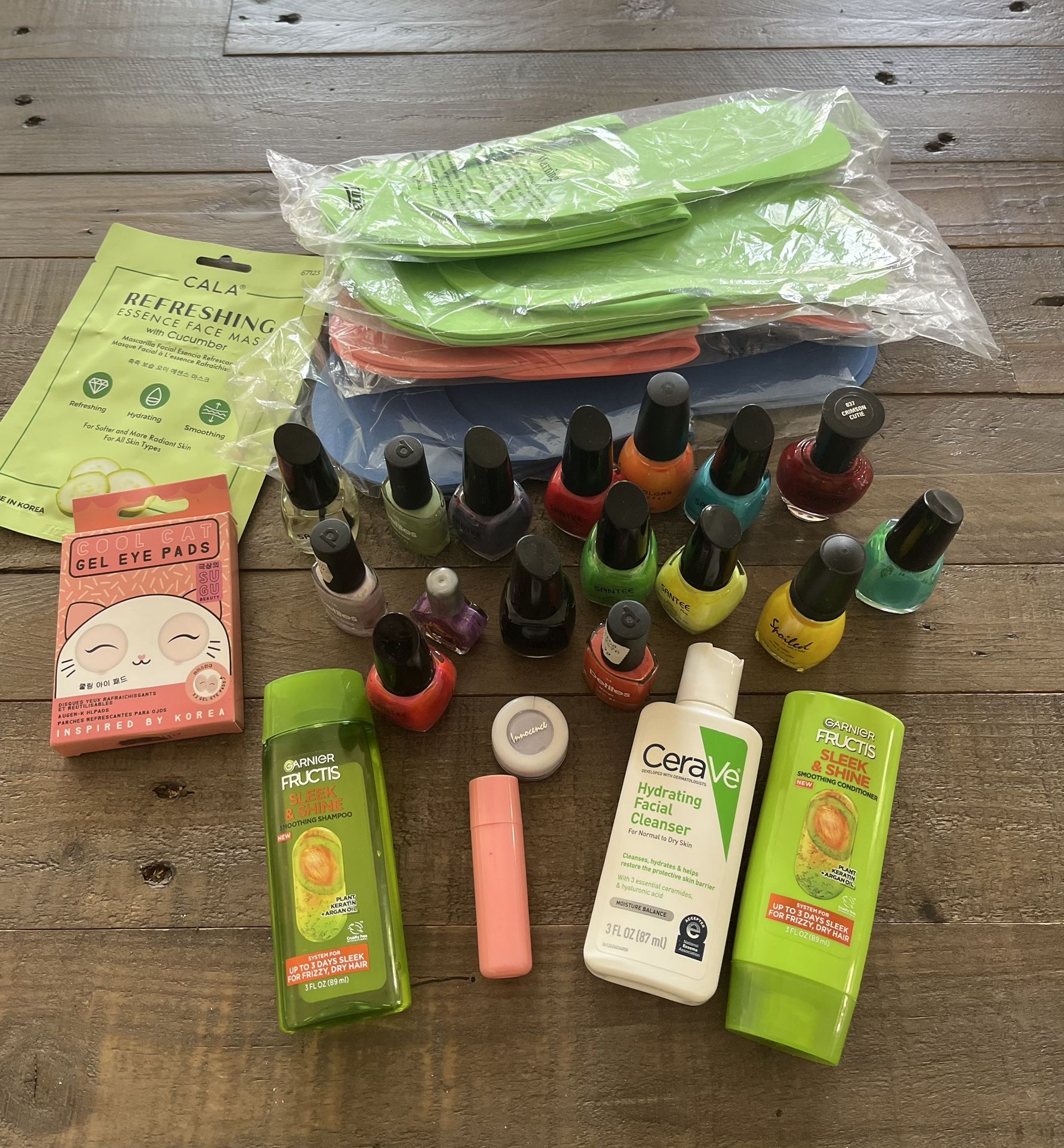 Lot of Beauty Products— Excellent or New Condition