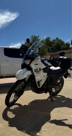 2025 Kawasaki KLR650 S