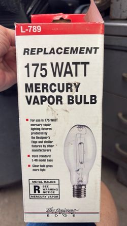 The Designers Edge 175W Mercury Vapor Bulb