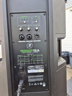 Mackie thump 15a 1300w