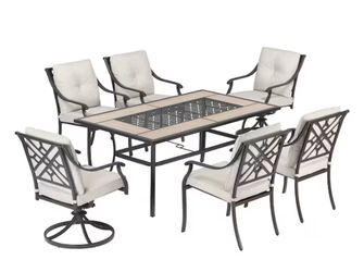 Elliot Creek table & chairs