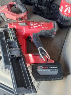 Milwaukee M18 21° Framing Nail Gun