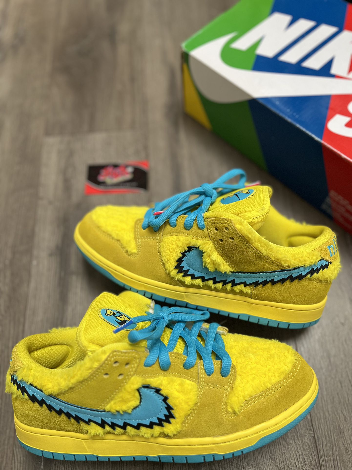 Nike SB Dunk Low "Grateful Dead Bears Opti Yellow" Size 9M