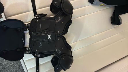 Xenith Flyte 2 Football Shoulder Pads Large