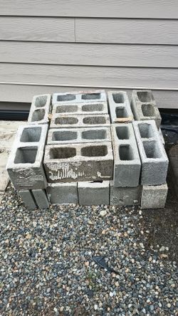 Used concrete blocks