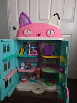 Gabby's DollHouse