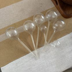 6 Pack Clear Self-Watering Bulbs,Automatic Plant Watering Globes,Plastic Water Device for Garden