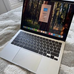 2024 Apple MacBook Air 13.6-inch M3 256GB MacOS Sequoia 