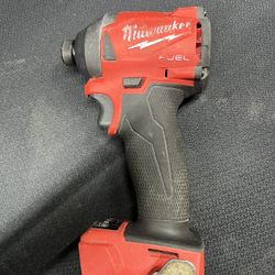 Milwuakee Fuel M18 1/4hex Impact Drill (tool Only) 