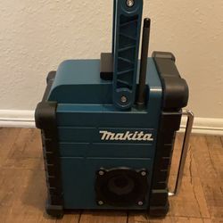 Makita XRM1 Radio NO BLUETOOTH