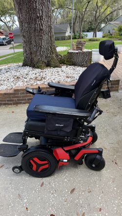 Electric Wheelchair